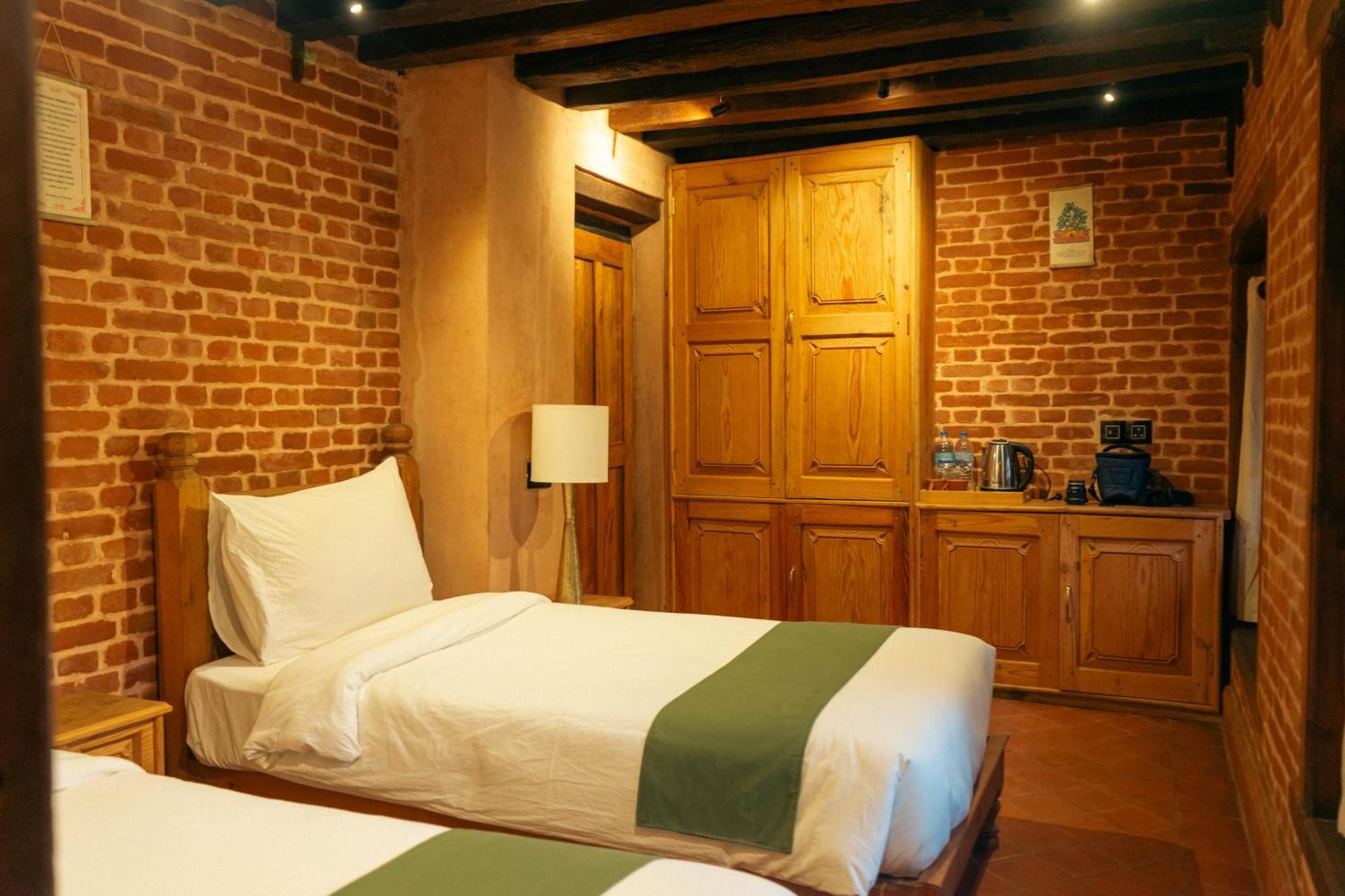 Manju Baha Hotel School Bhaktapur Ruang foto